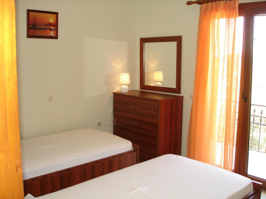 Paschos Rooms Sívota Buitenkant foto